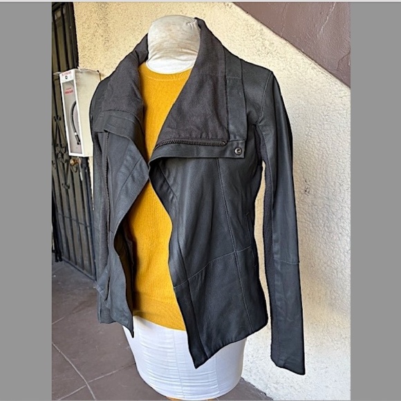 VEDA "Stevie" Matte Black Leather High/Low Jacket EUC/sz S - Picture 5 of 13